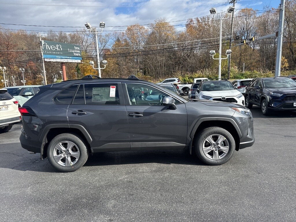 New 2025 Toyota RAV4 XLE XLE AWD SUV