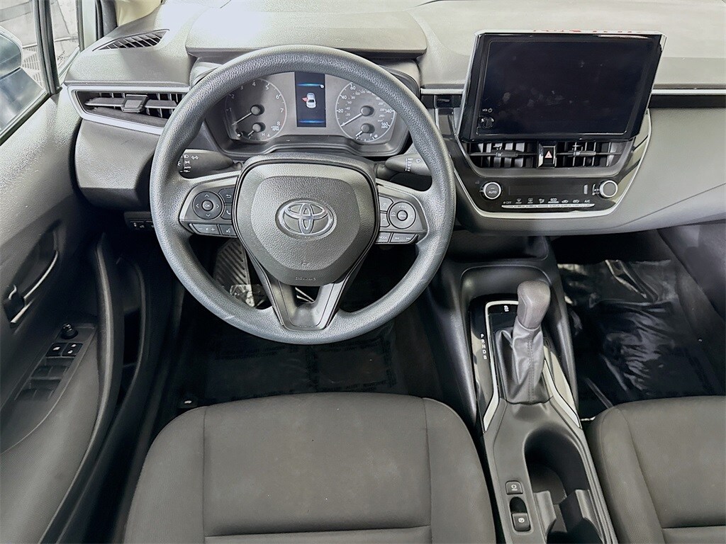 2023 Toyota Corolla LE photo 3