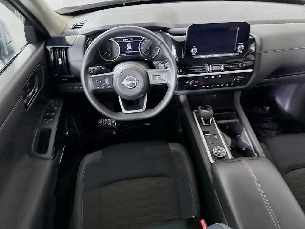 Used 2025 Nissan Pathfinder SV SUV