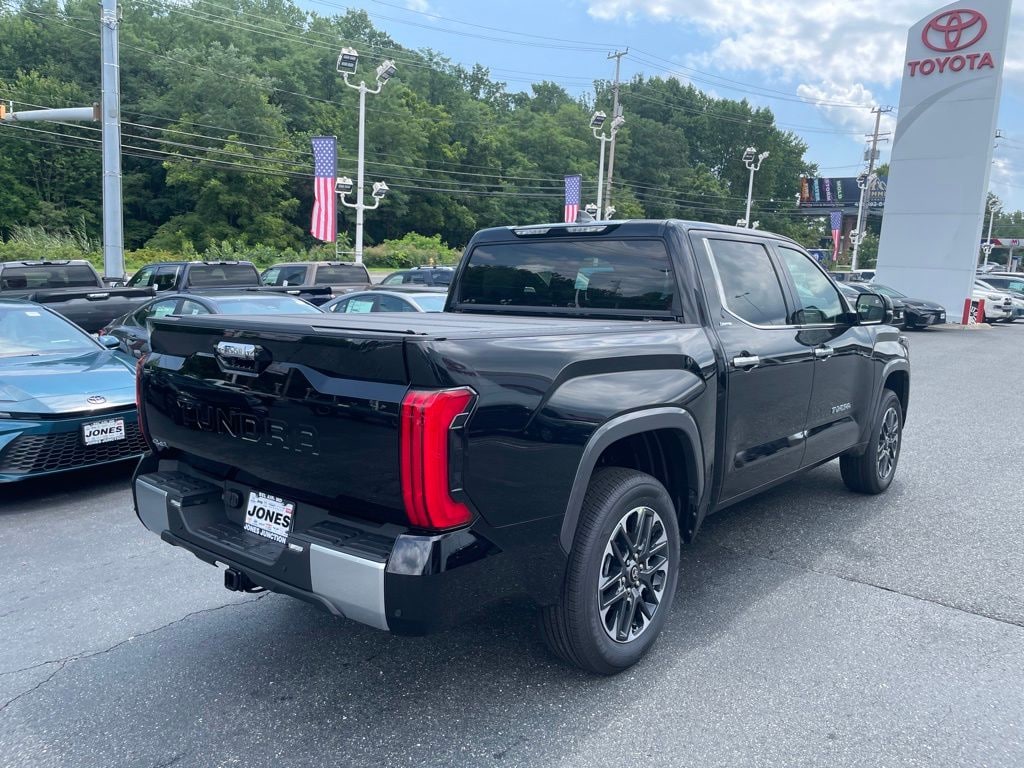 New 2026 Toyota Tundra Limited LIMITED CREWMAX 5.5