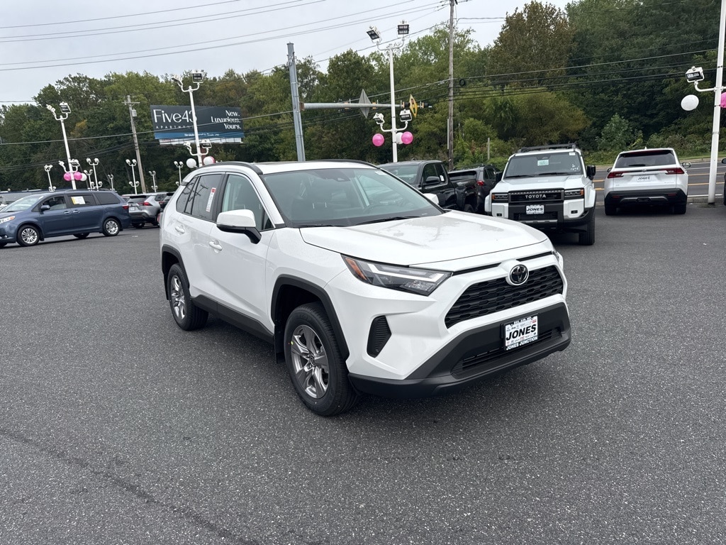 New 2025 Toyota RAV4 XLE XLE AWD SUV