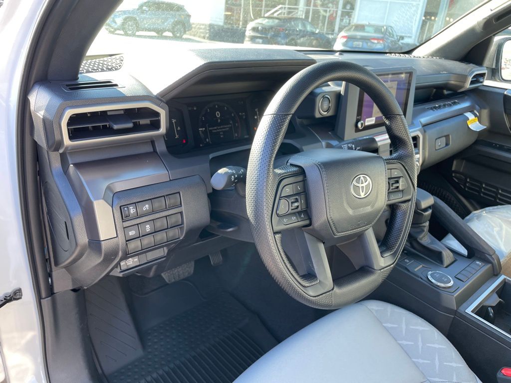 2026 Toyota Tacoma SR5 - Photo 9