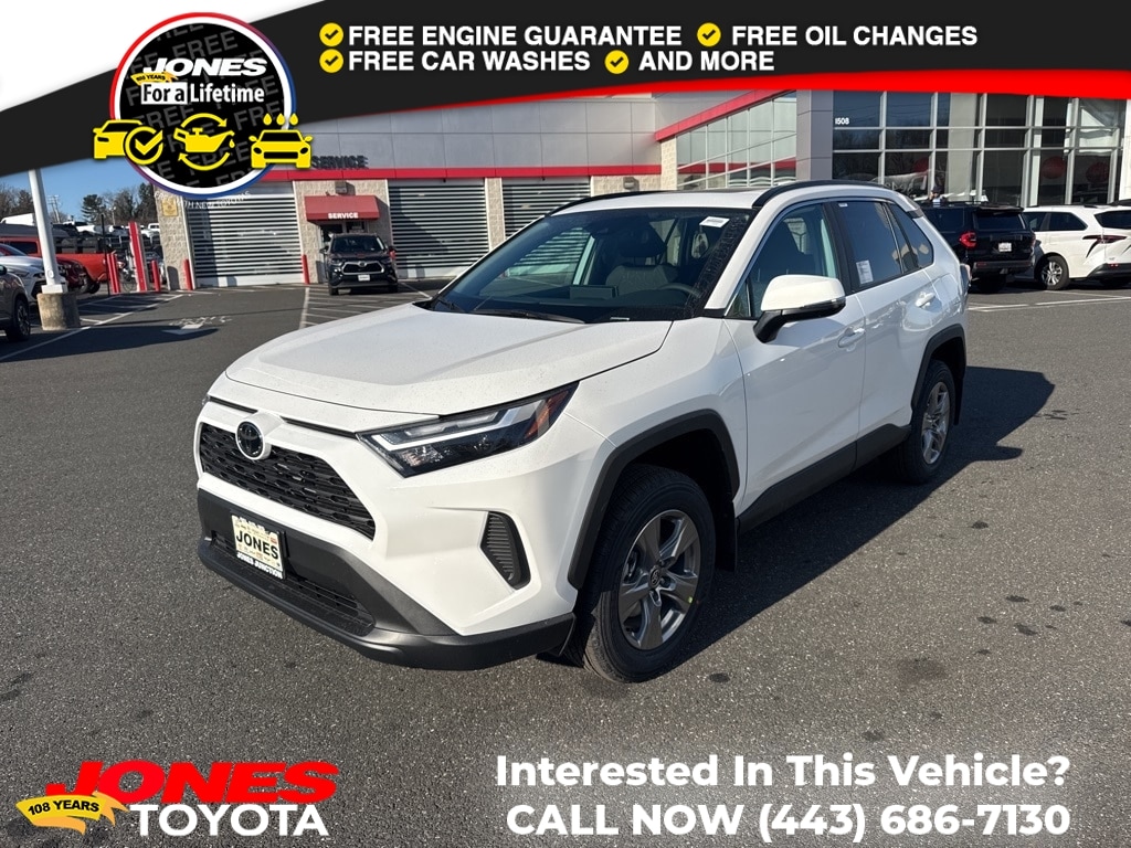 2025 Toyota RAV4 XLE's photo