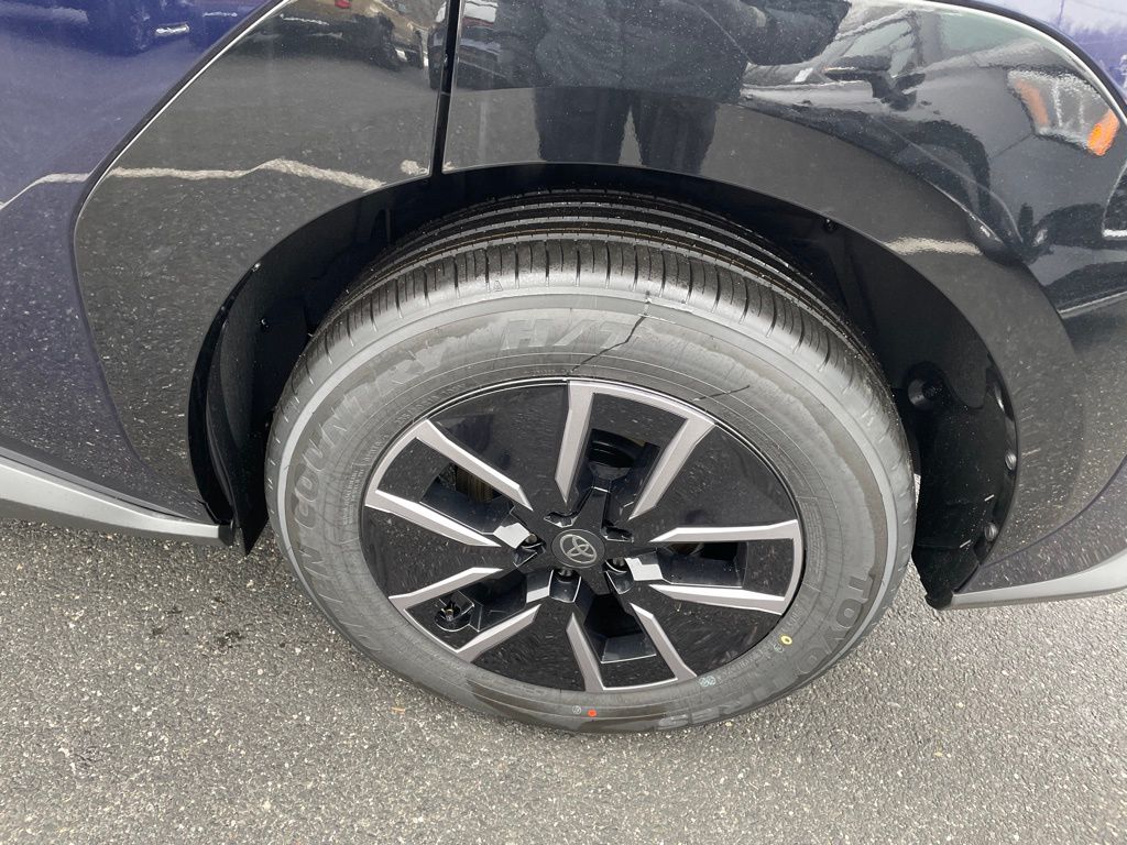 2026 Toyota bZ XLE - Photo 7