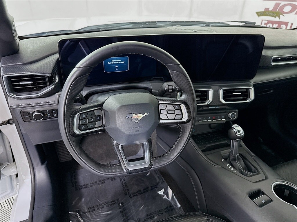 2024 Ford Mustang EcoBoost Premium photo 3