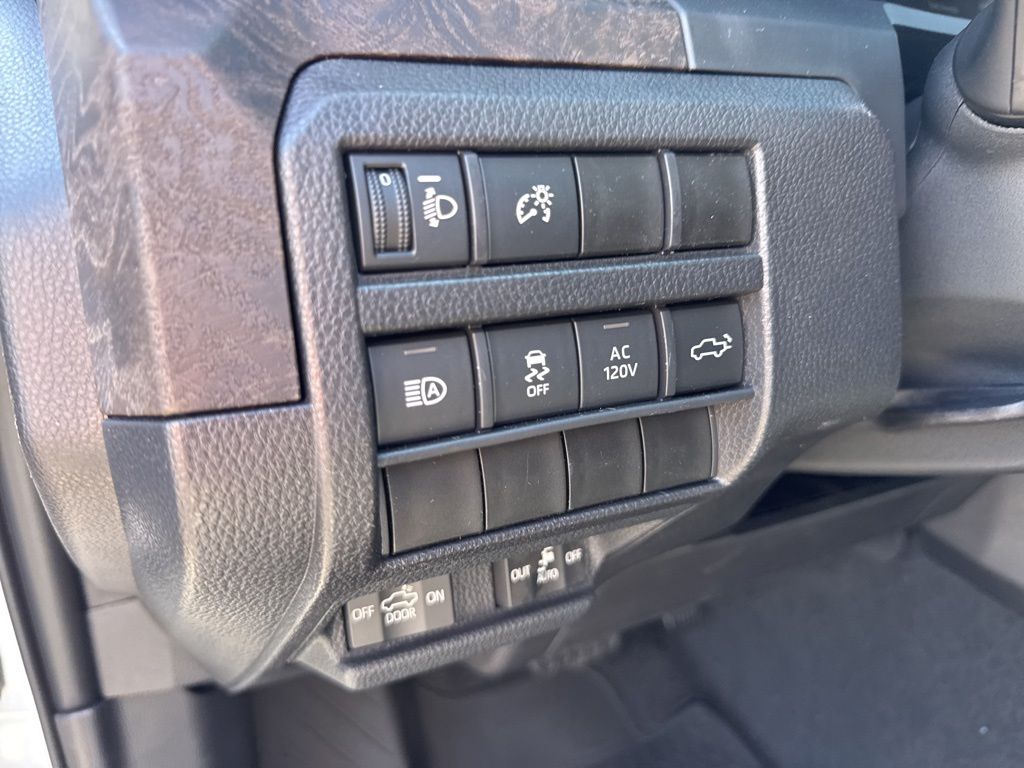 2026 Toyota Tacoma Limited - Photo 11