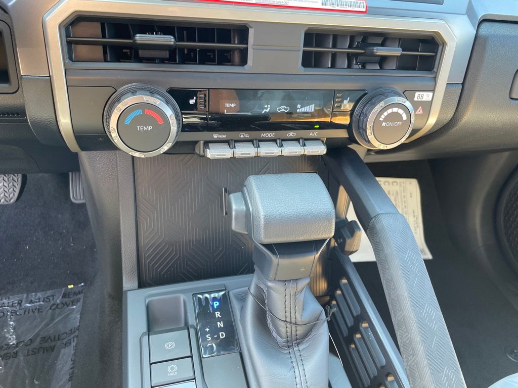 2026 Toyota Tacoma SR5 - Photo 13