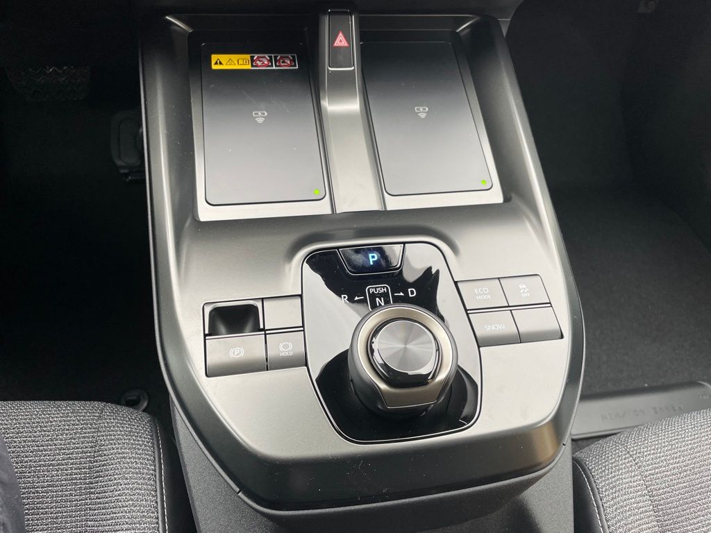 2026 Toyota bZ XLE - Photo 15