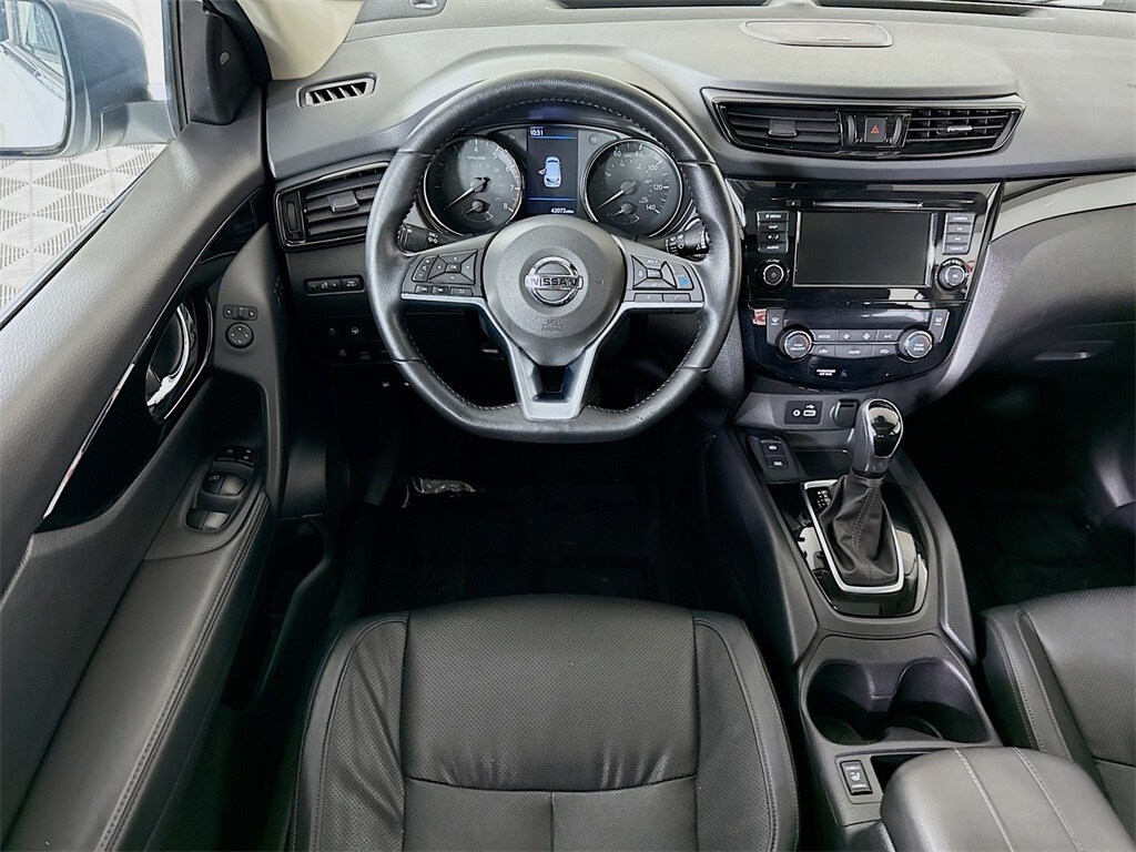 2021 Nissan Rogue Sport SL photo 3