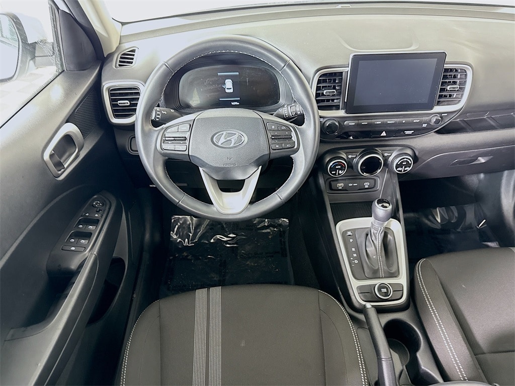 Used 2025 Hyundai Venue SEL SUV