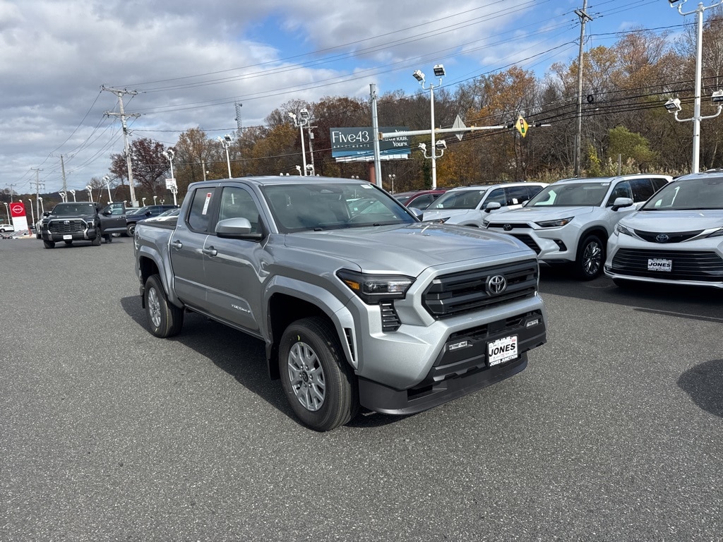 New 2025 Toyota Tacoma SR5 4X4 DOUBLE CAB