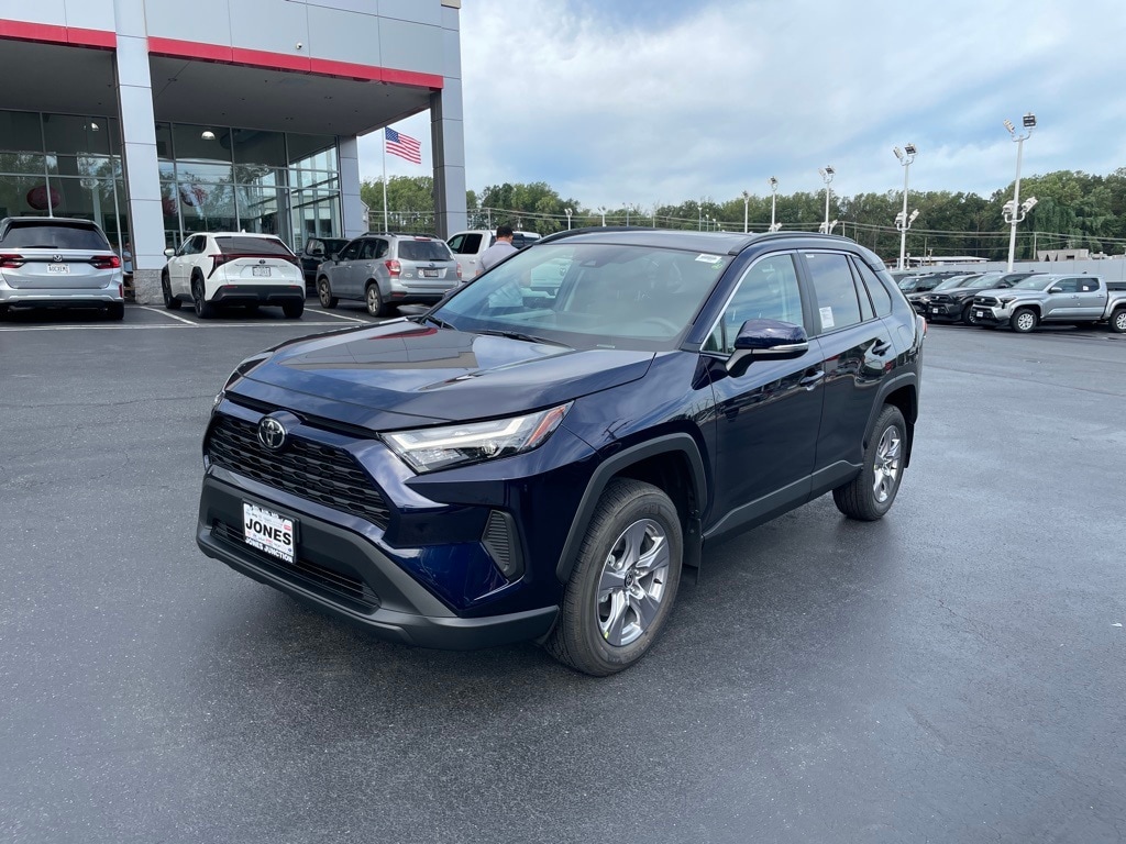 New 2025 Toyota RAV4 XLE XLE AWD SUV