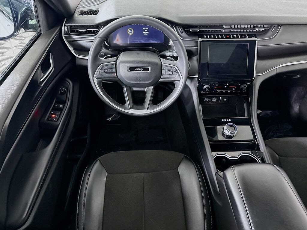 Used 2023 Jeep Grand Cherokee Altitude SUV