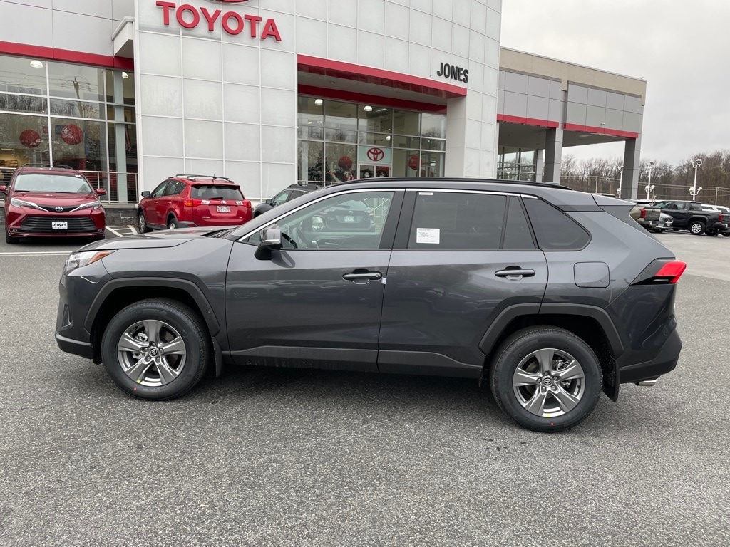 New 2025 Toyota RAV4 XLE XLE AWD SUV
