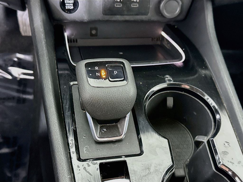 2024 Nissan Rogue SL - Photo 11