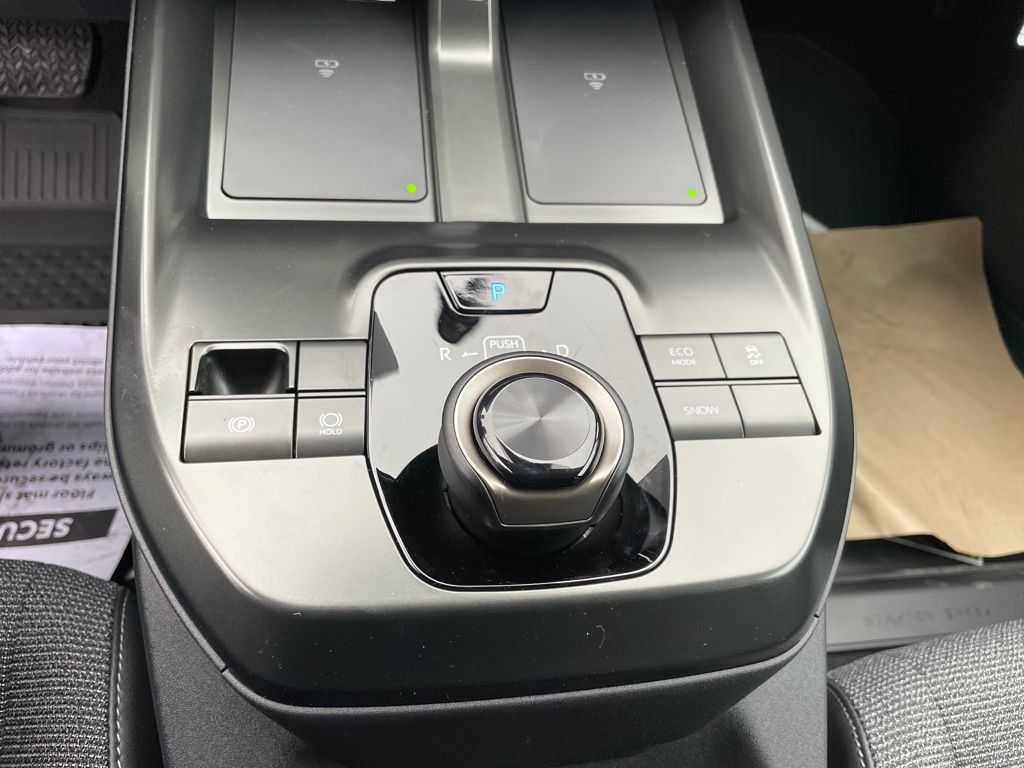 2026 Toyota bZ XLE - Photo 14