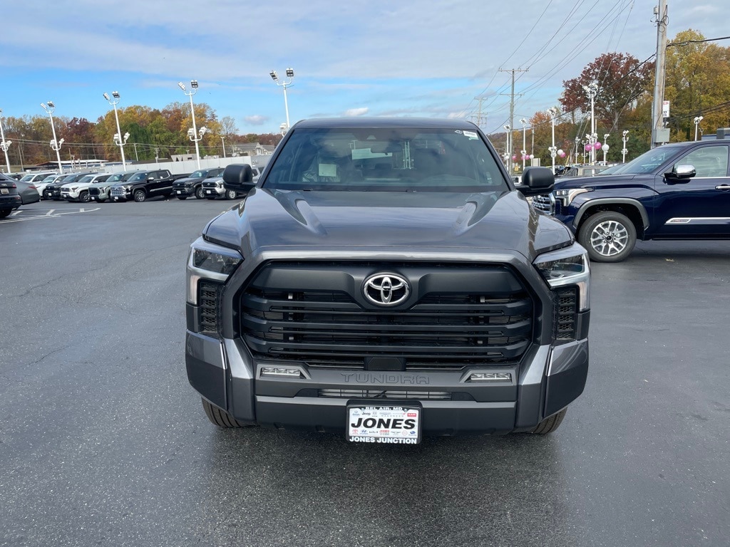 New 2026 Toyota Tundra SR5 SR5 CREWMAX 5.5