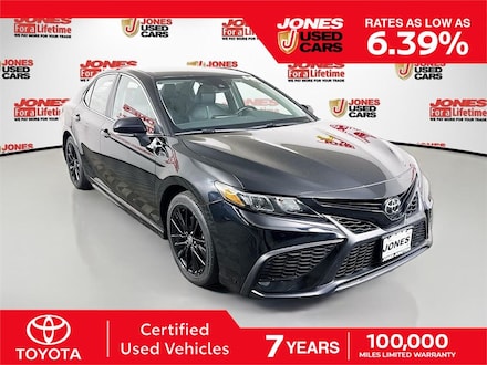 2022 Toyota Camry SE Sedan