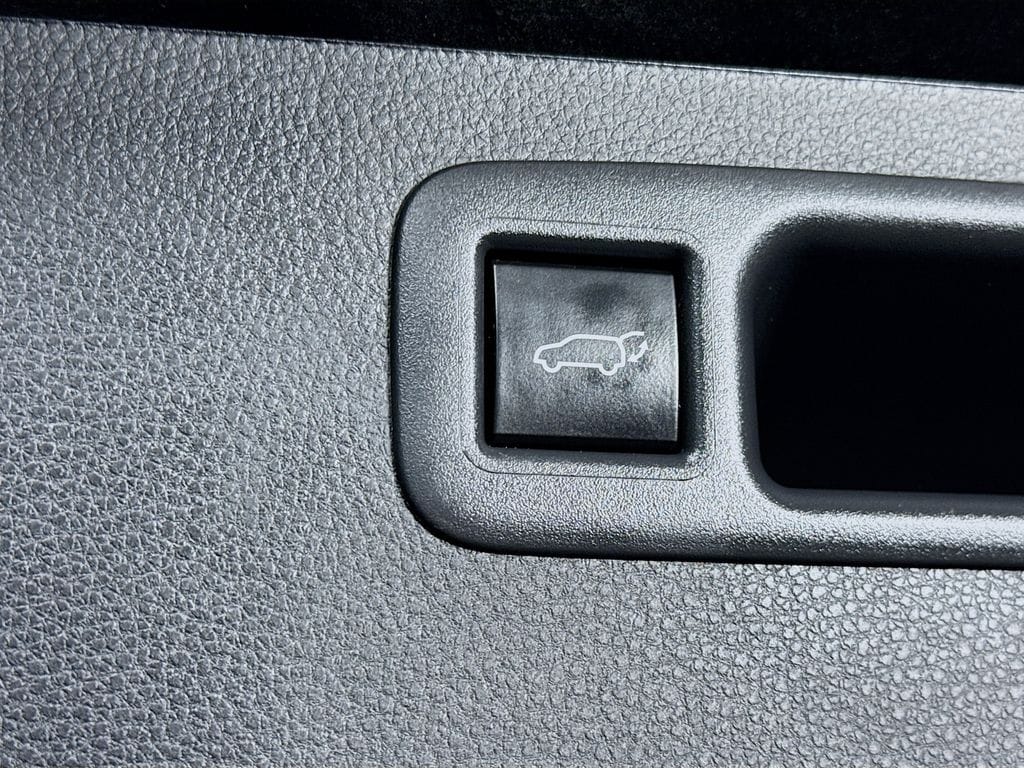 2026 Toyota Highlander Platinum - Photo 31