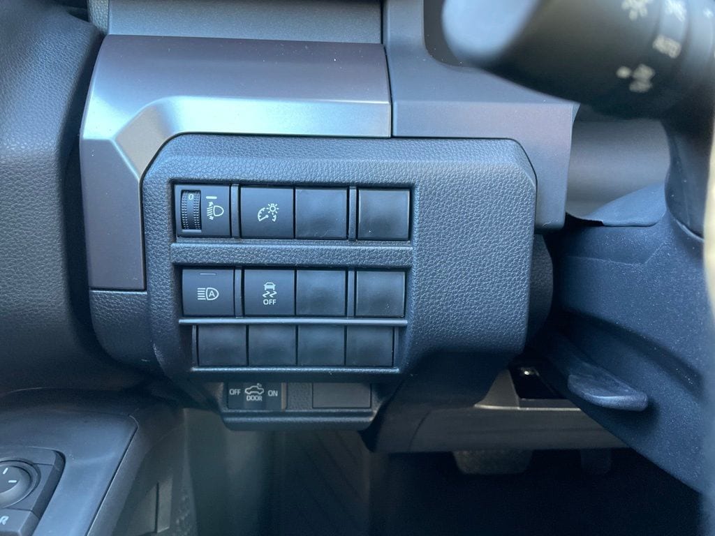 2026 Toyota Tacoma SR5 - Photo 11