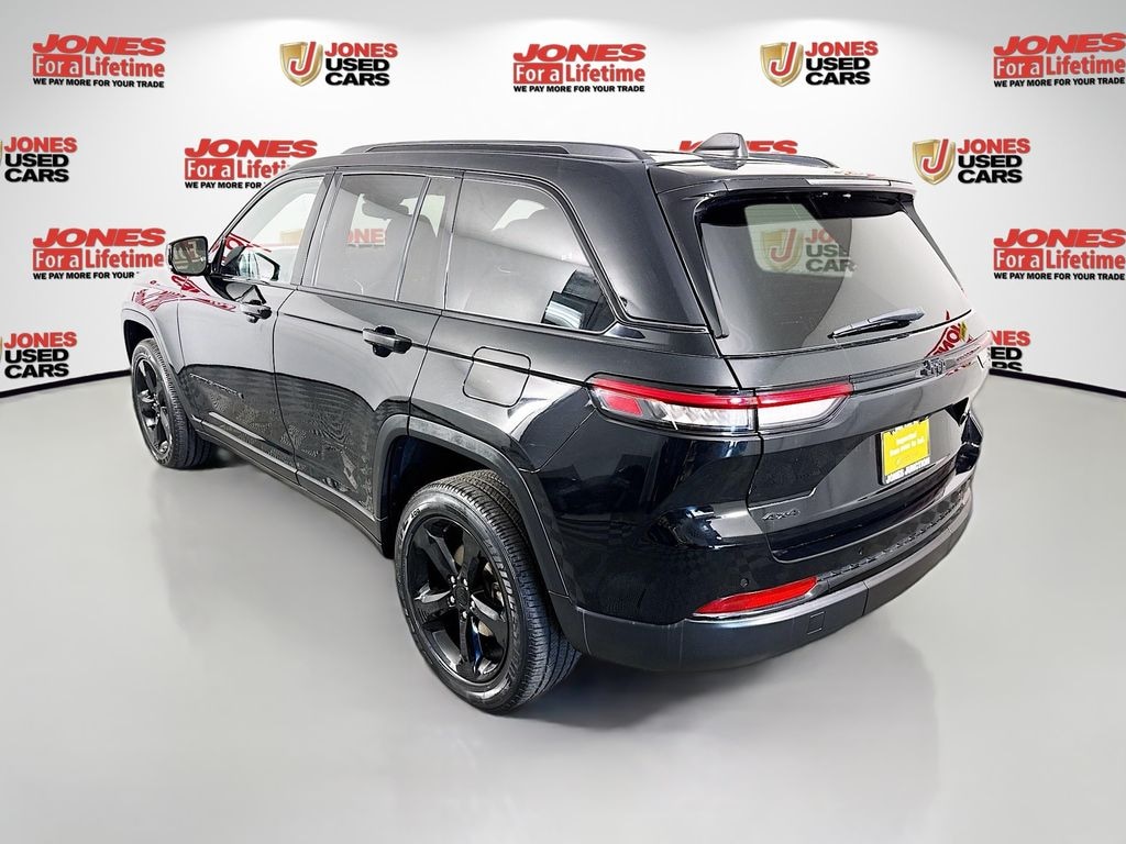 Used 2023 Jeep Grand Cherokee Altitude SUV