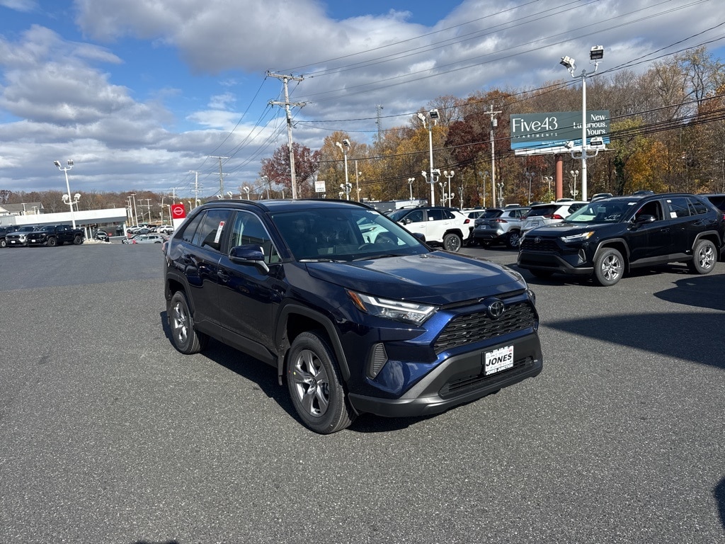 New 2025 Toyota RAV4 XLE XLE AWD SUV