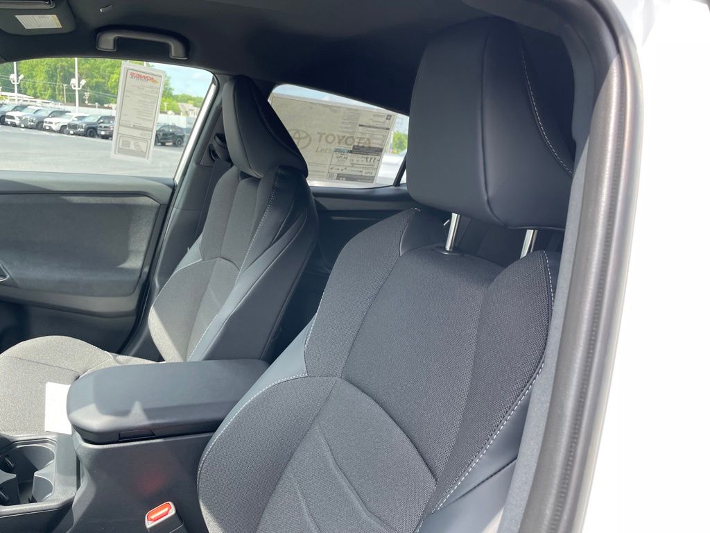 2026 Toyota C-HR SE - Photo 10