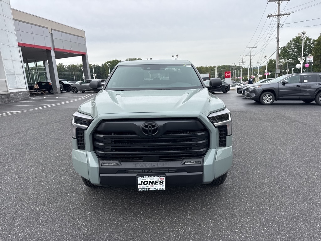 New 2026 Toyota Tundra SR5 SR5 CREWMAX 5.5