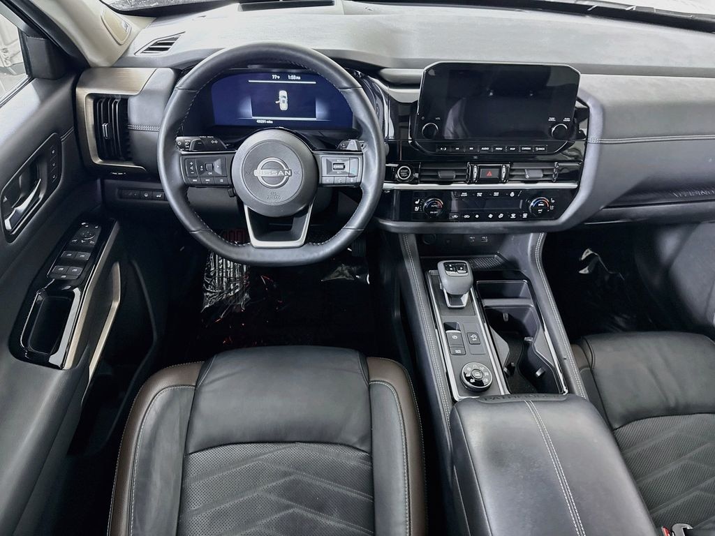 Used 2024 Nissan Pathfinder Platinum SUV