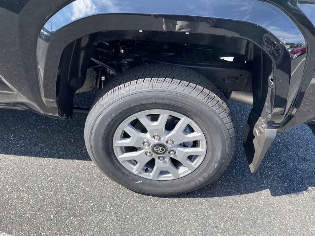 2026 Toyota Tacoma SR5 - Photo 7