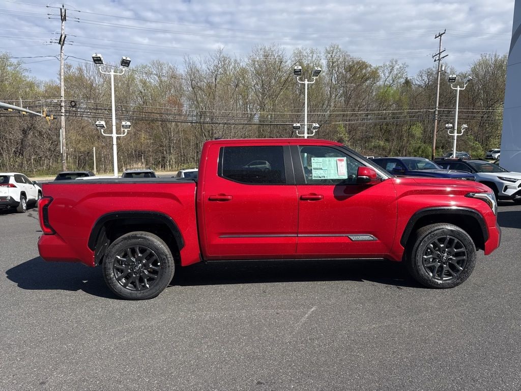 New 2025 Toyota Tundra Platinum PLATINUM CREWMAX 5.5