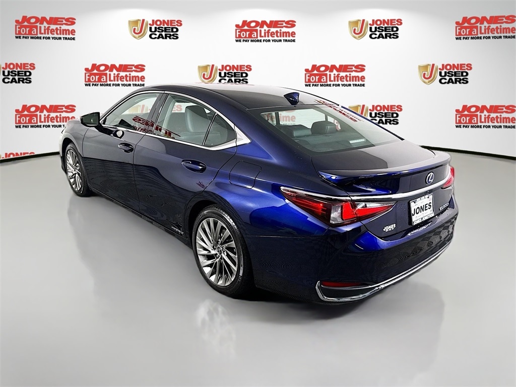 Used 2022 Lexus ES 300h Sedan