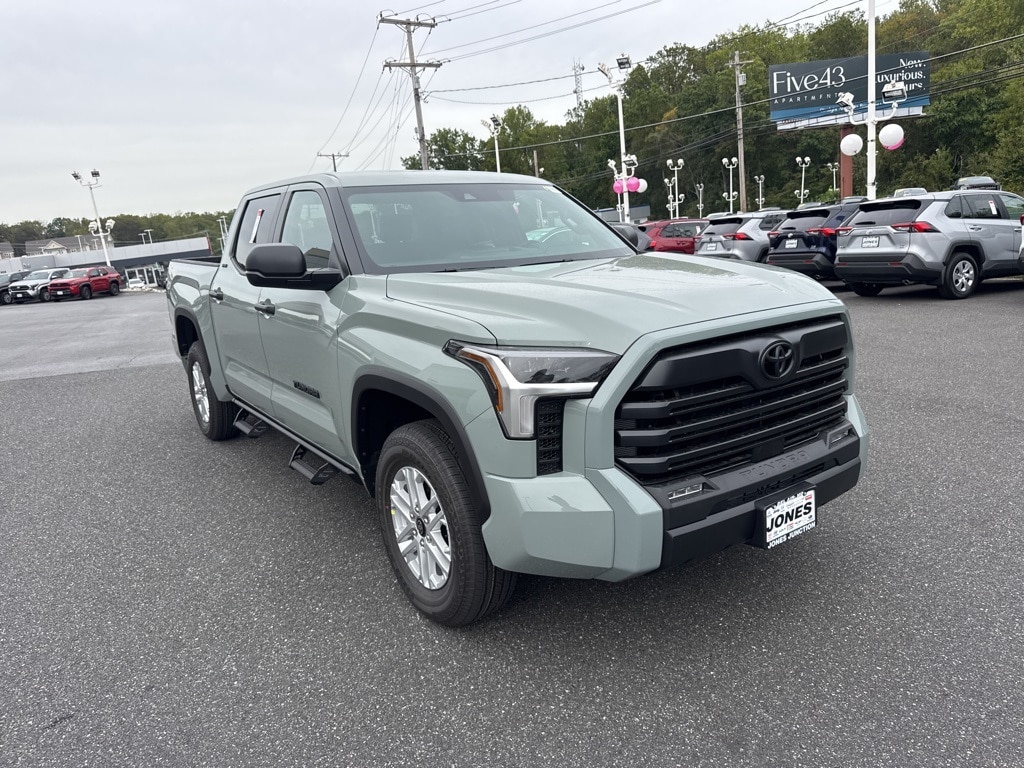 New 2026 Toyota Tundra SR5 SR5 CREWMAX 5.5