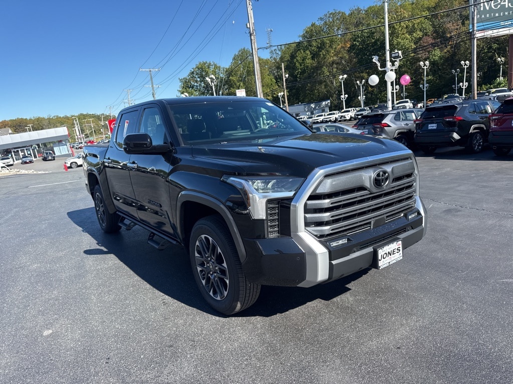 New 2026 Toyota Tundra Limited LIMITED CREWMAX 5.5