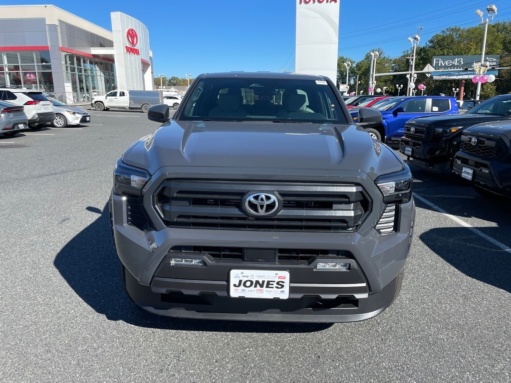 New 2025 Toyota Tacoma SR5 4X4 DOUBLE CAB