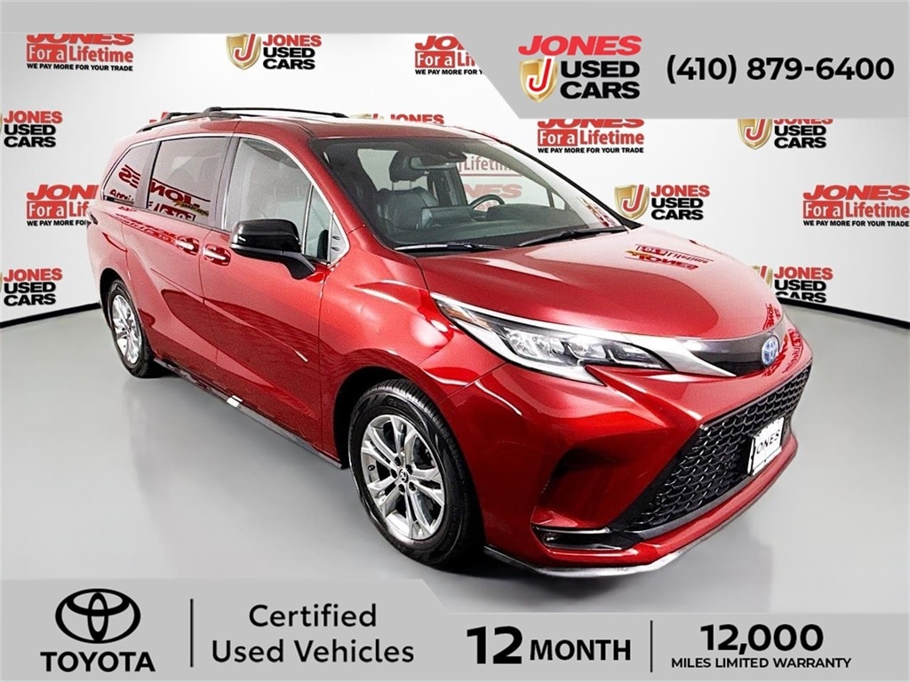 Certified 2022 Toyota Sienna XSE Van Passenger Van