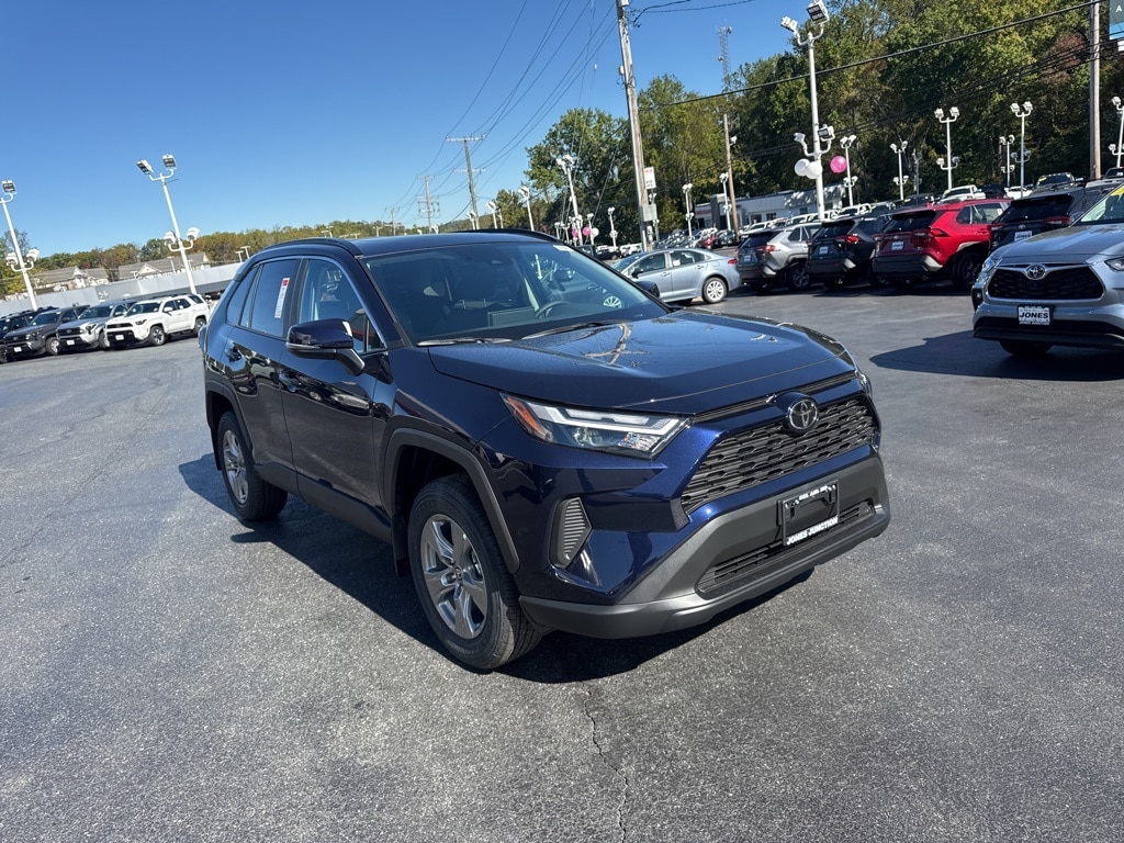 New 2025 Toyota RAV4 XLE XLE AWD SUV
