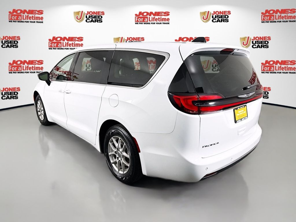 Used 2024 Chrysler Pacifica Touring L Van Passenger Van