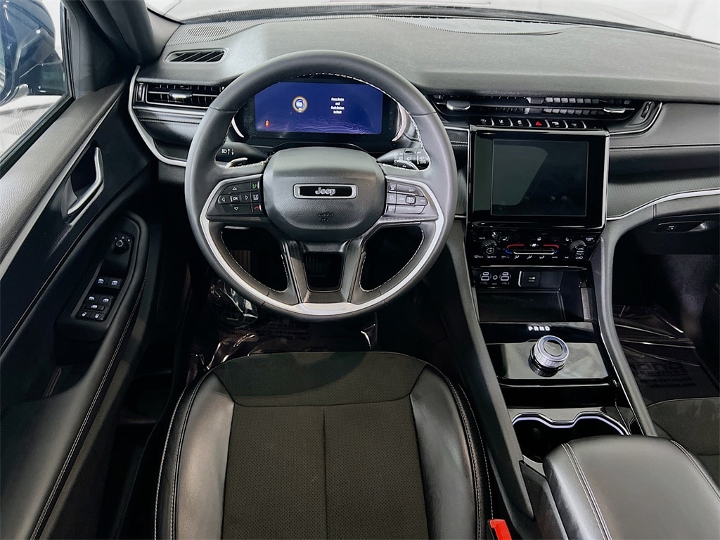 Used 2023 Jeep Grand Cherokee Altitude SUV