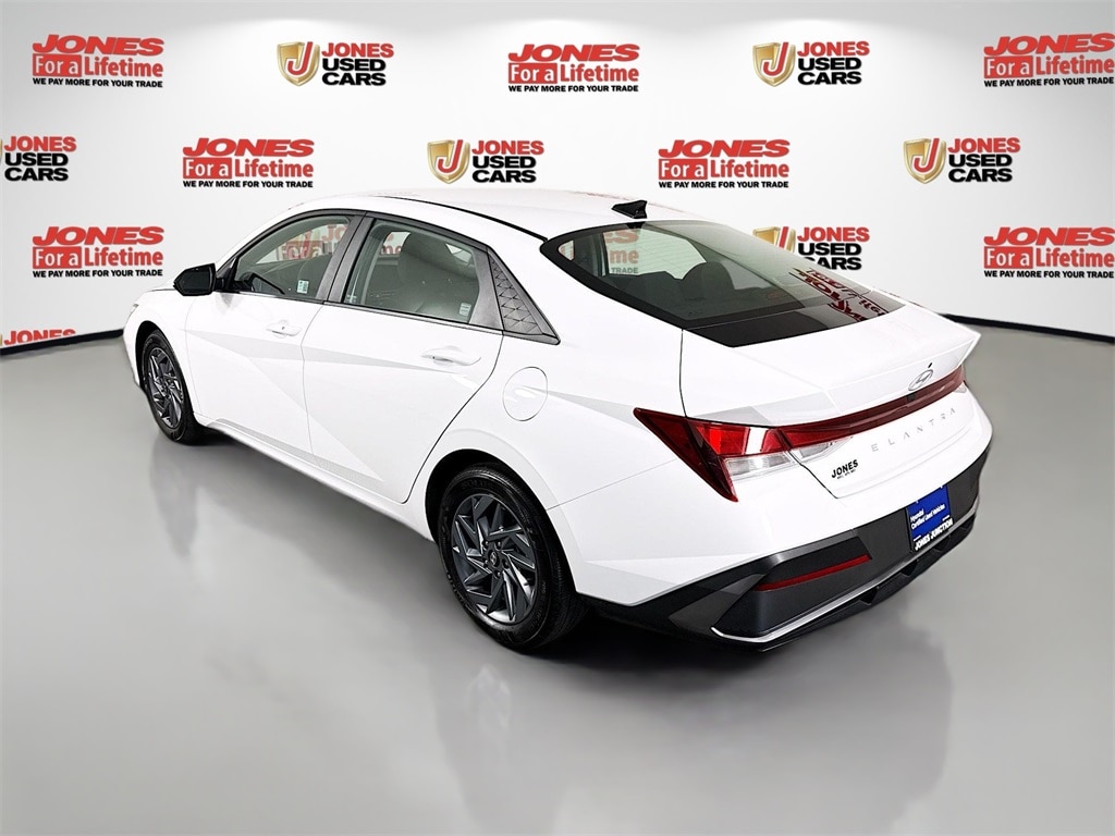 Used 2024 Hyundai Elantra SEL Sedan