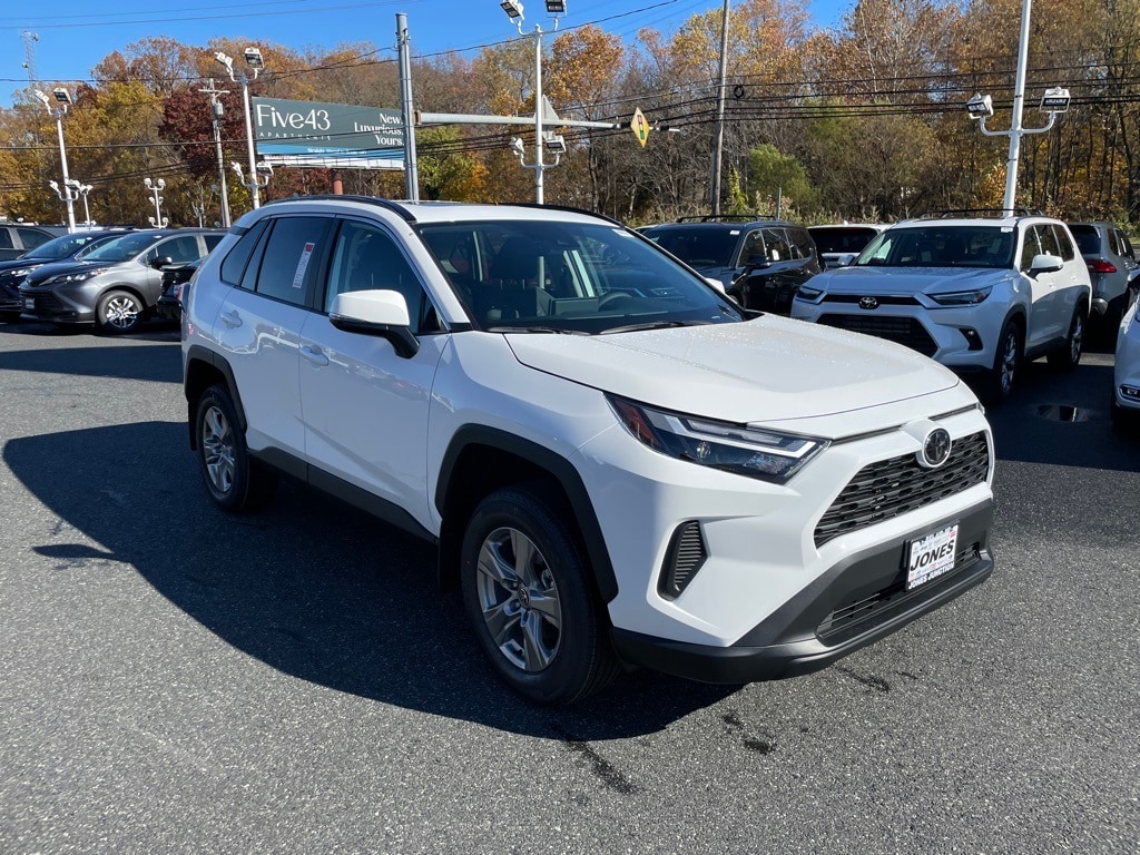 New 2025 Toyota RAV4 XLE XLE AWD SUV