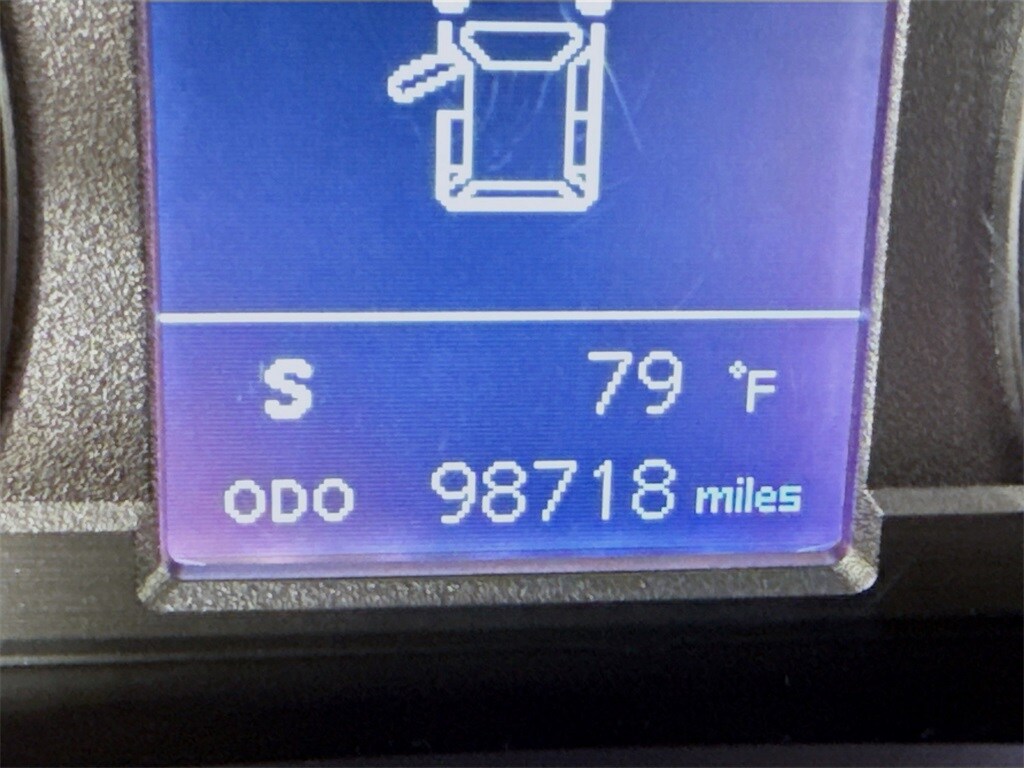 2018 Toyota 4Runner SR5 photo 3