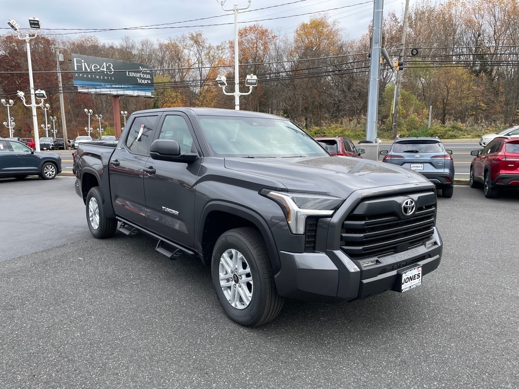 New 2026 Toyota Tundra SR5 SR5 CREWMAX 5.5