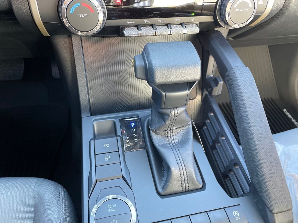 2026 Toyota Tacoma SR5 - Photo 14