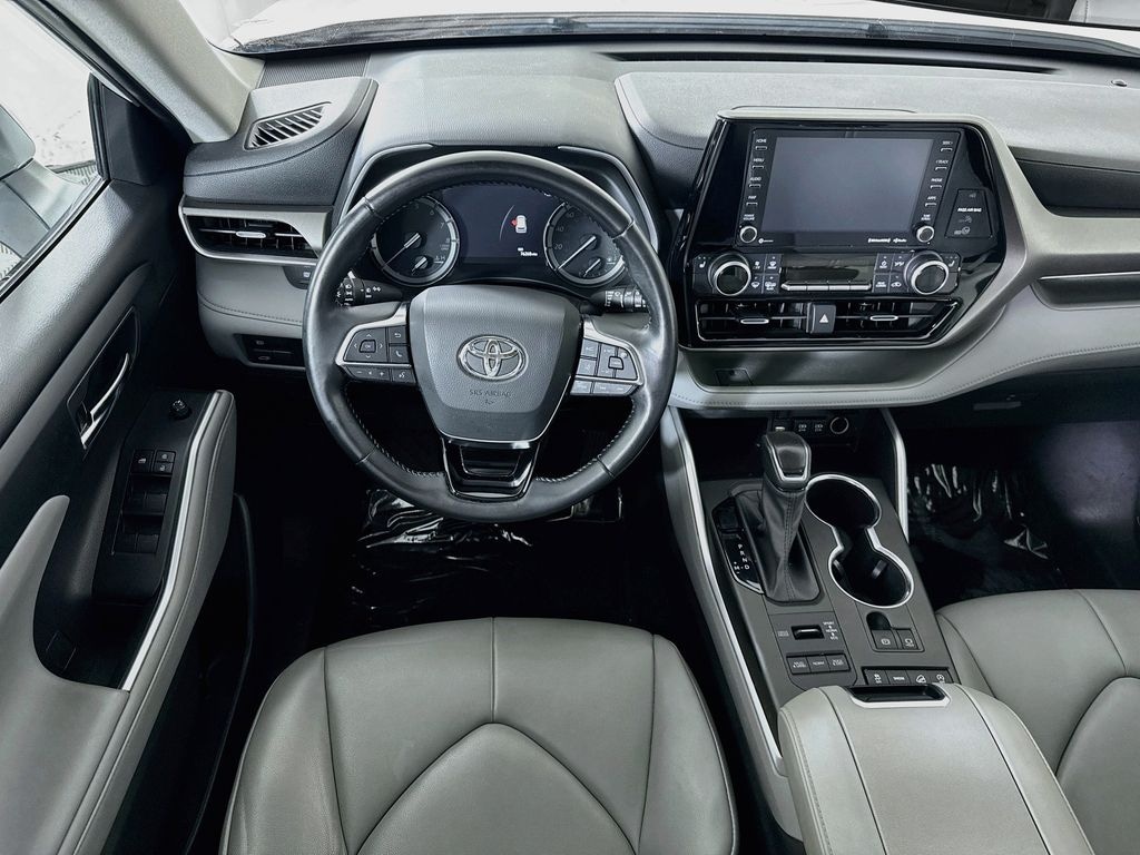 Certified 2021 Toyota Highlander XLE SUV