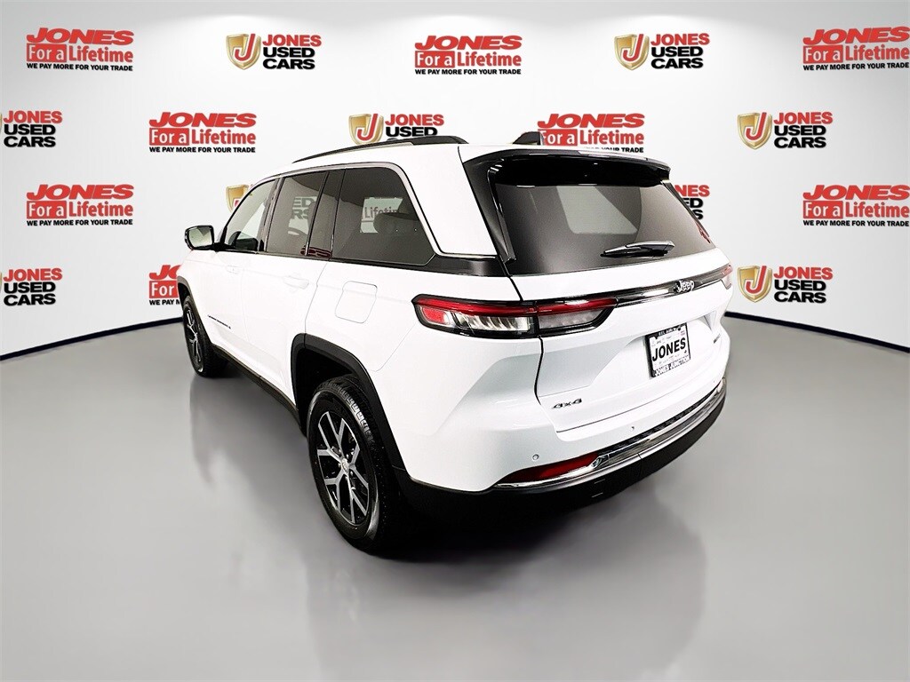 2023 Jeep Grand Cherokee Limited photo 2