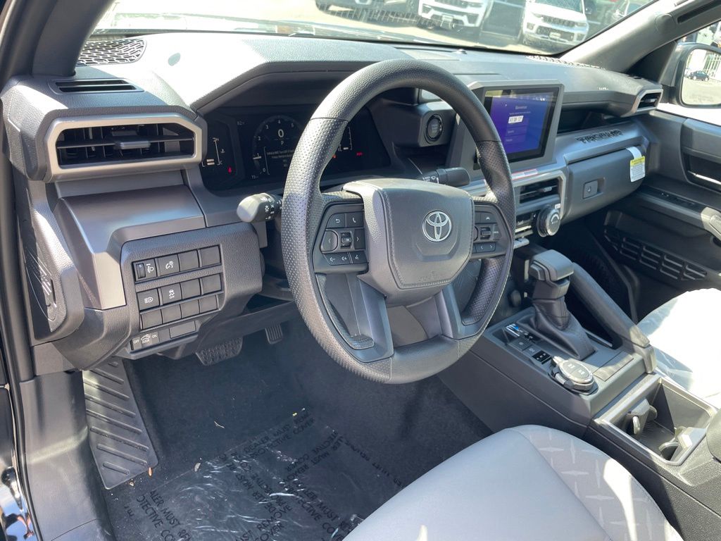 2026 Toyota Tacoma SR5 - Photo 10