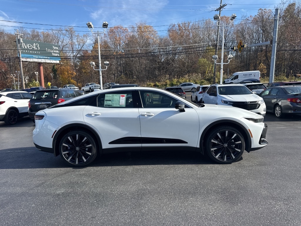 New 2026 Toyota Crown Platinum PLATINUM