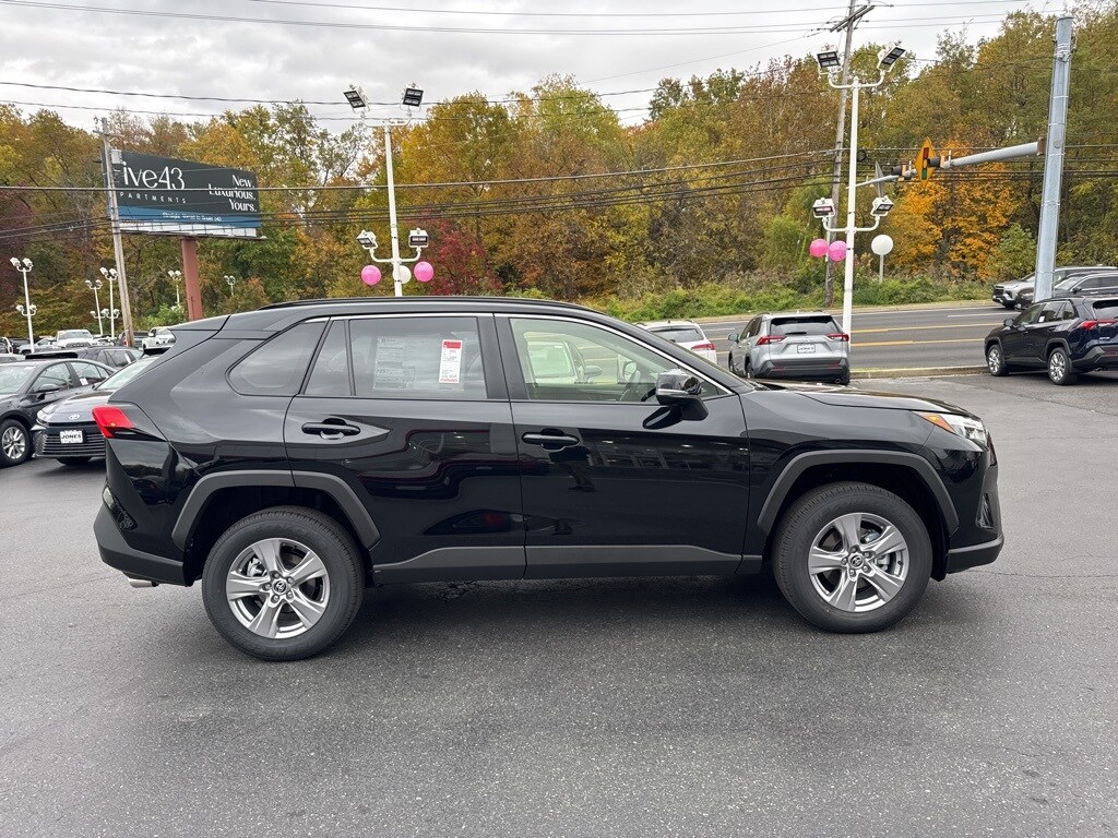New 2025 Toyota RAV4 XLE XLE AWD SUV