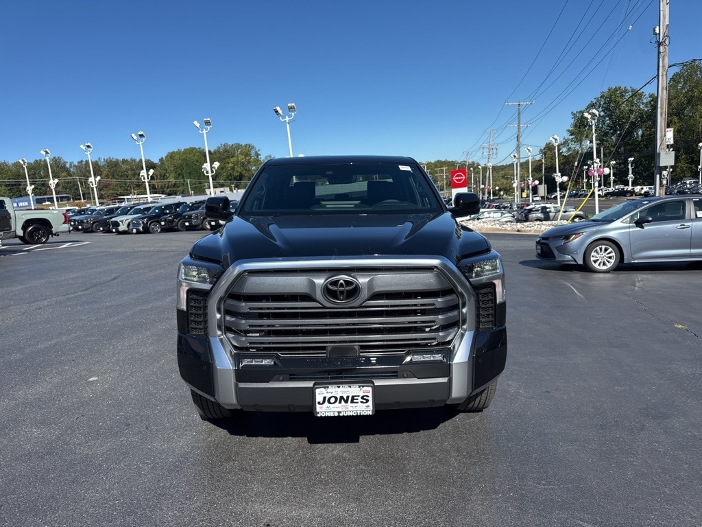 New 2026 Toyota Tundra Limited LIMITED CREWMAX 5.5